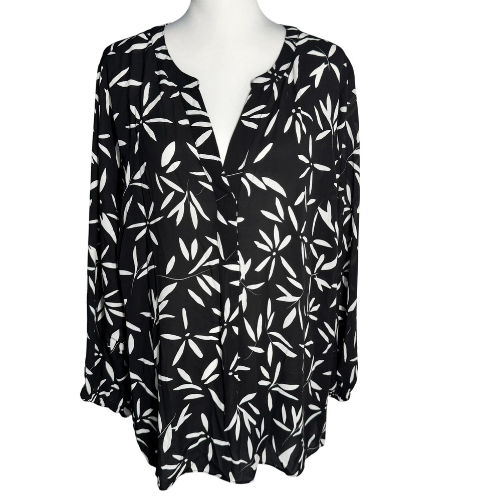 TAHARI NWT Women's 3X Black‎ White Leaf Print V Neck Long Sleeve Blouse